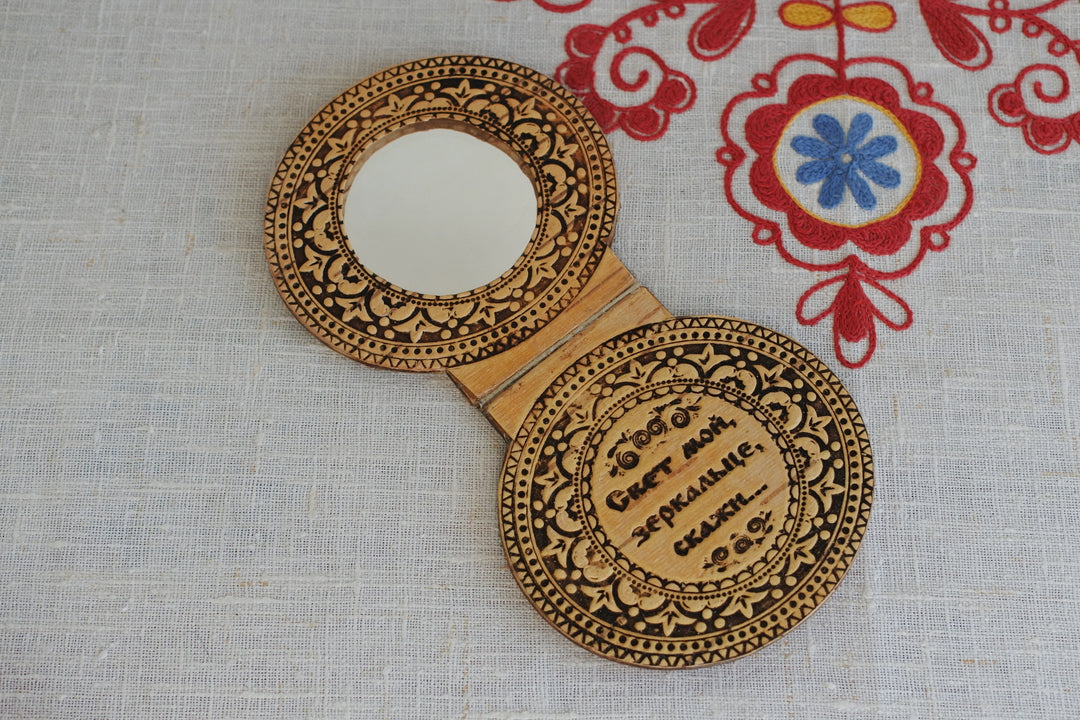 ベレスタ　コンパクトミラースクエア　シベリアの夜