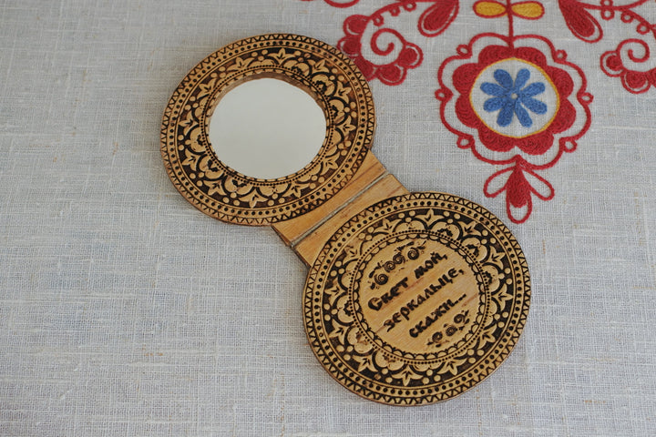 ベレスタ　コンパクトミラースクエア　シベリアの夜