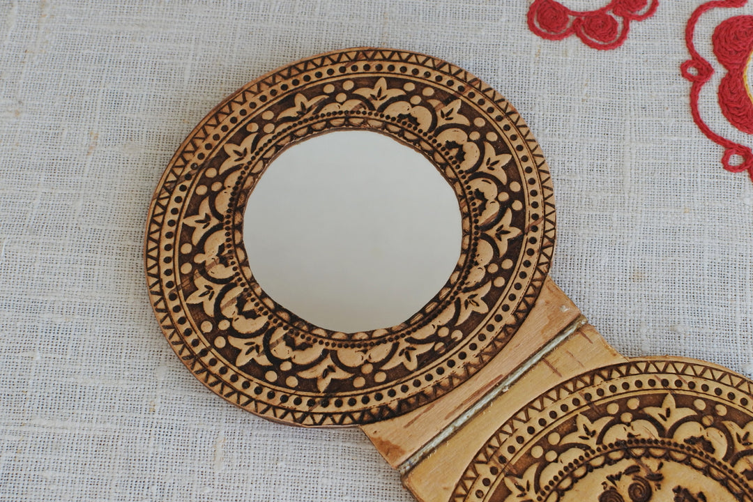 ベレスタ　コンパクトミラースクエア　シベリアの夜