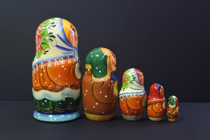 マトリョーシカ　雪の日　5P　