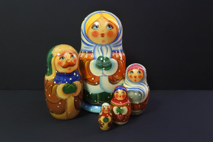 マトリョーシカ　雪の日　5P　
