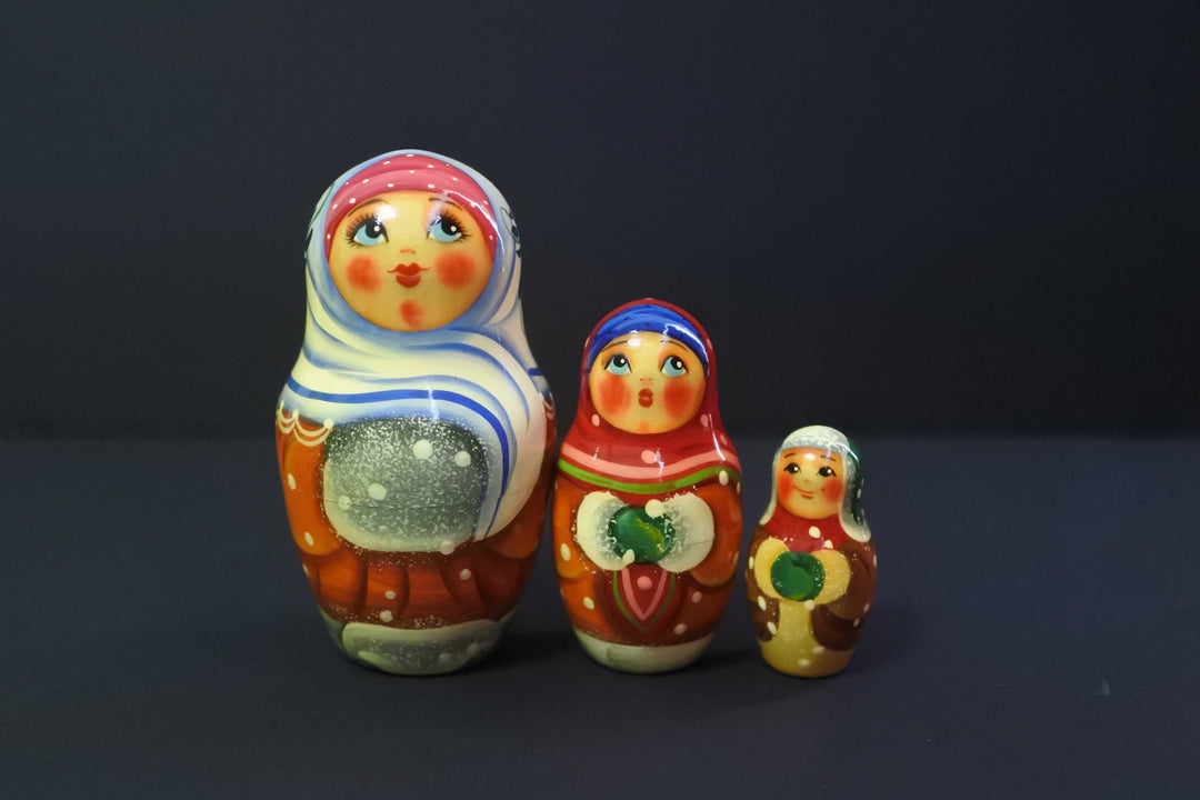 マトリョーシカ　雪の日　5P　