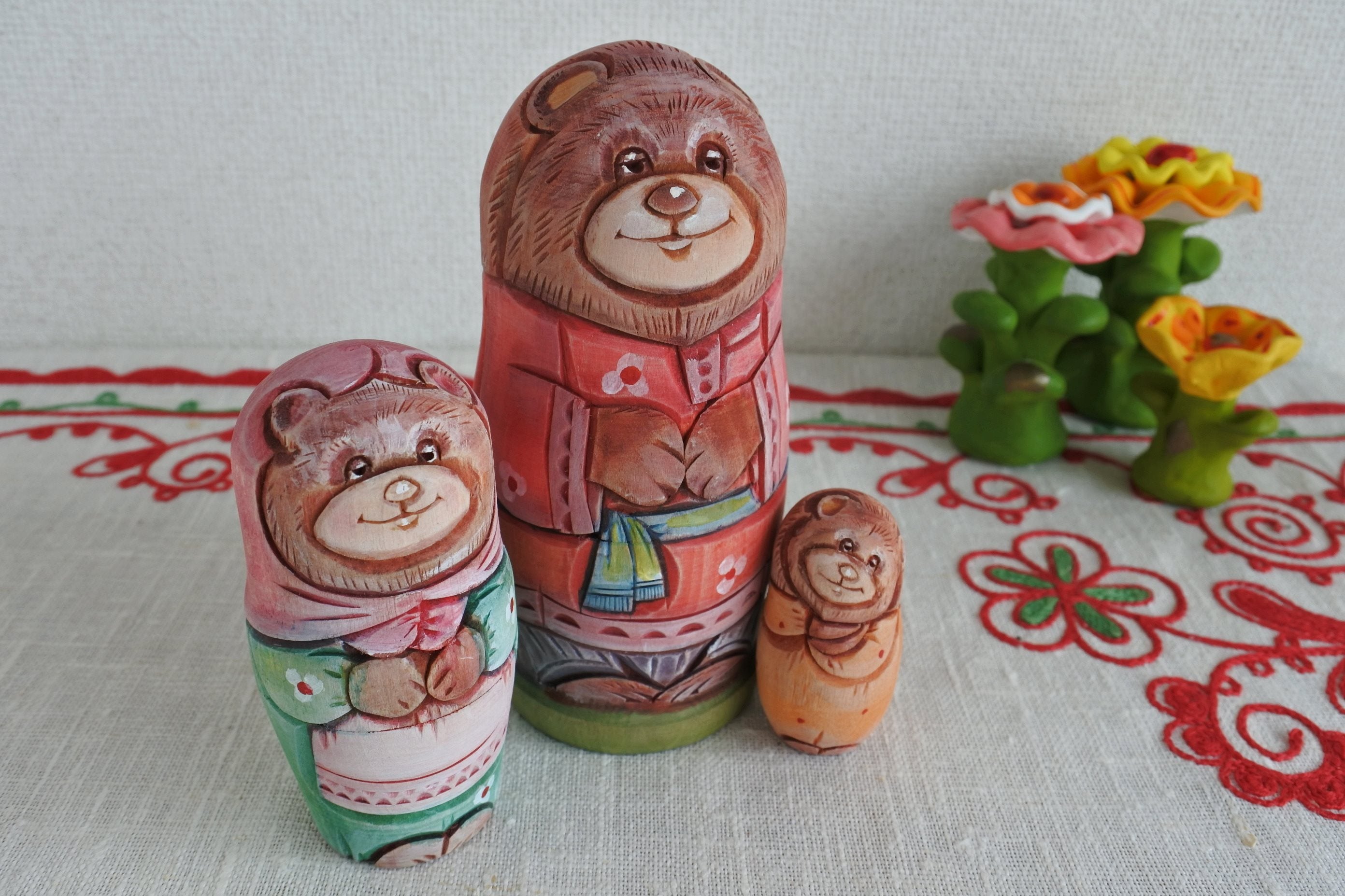 ロシア雑貨 ハリネズミと熊の木製Box 小物入れ ハンドペイント ...