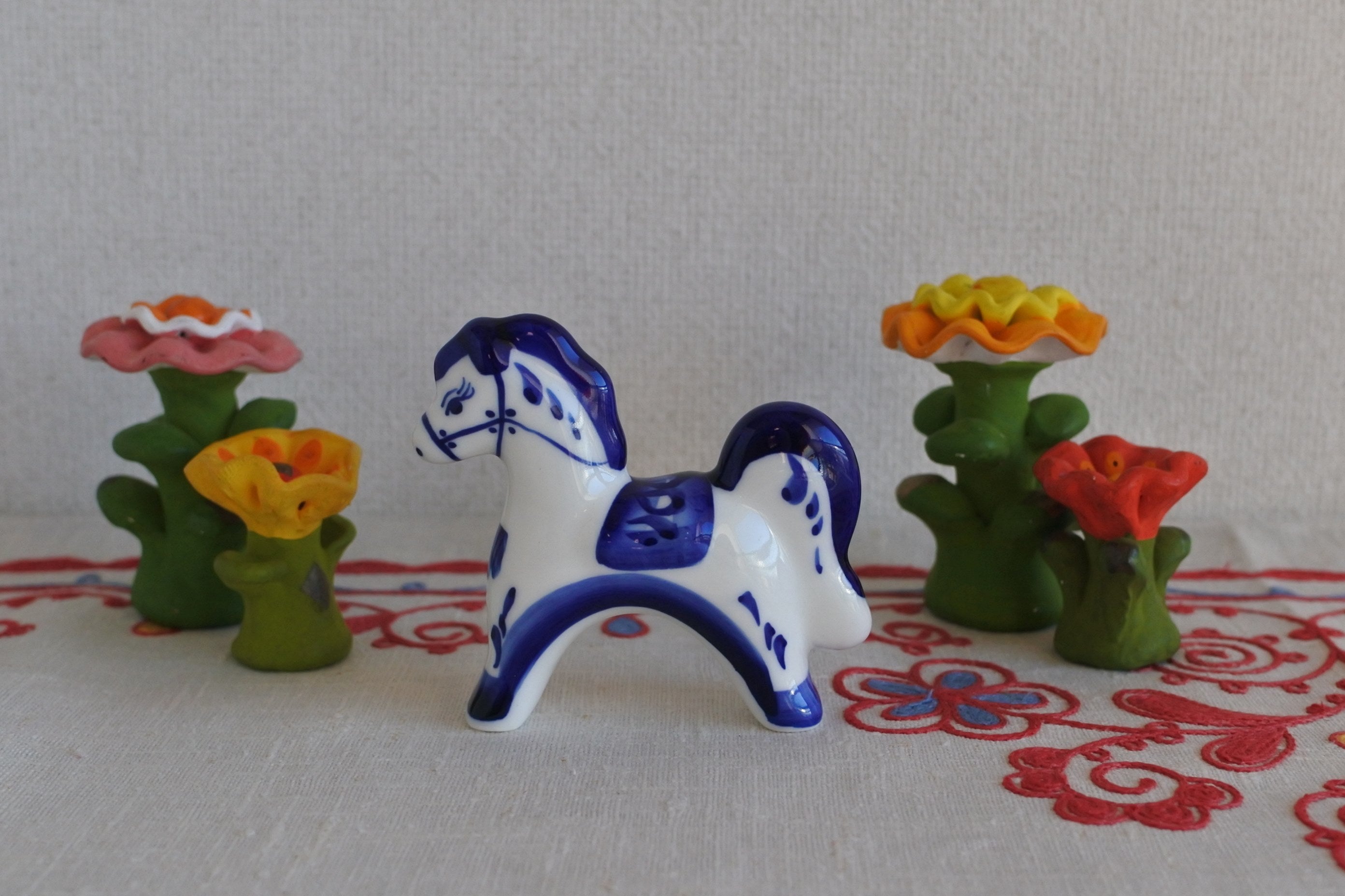 2026年干支午 グジェリ陶器 ウラルの馬 – ロシア雑貨 いりえのほとり