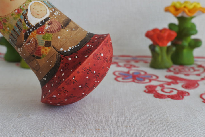 オーリャ・ロバノワの起き上がりこぼし　ねんねんよう