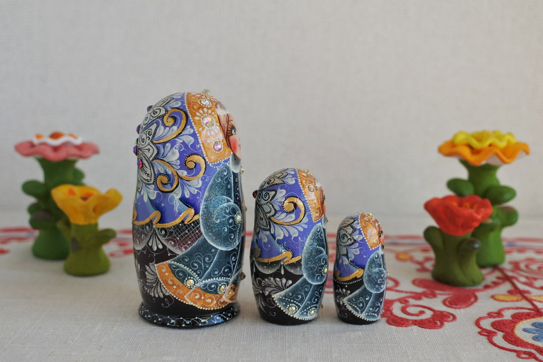 スベトラーナ・ジュルキナのマトリョーシカ　スニェグーロチカ　3P