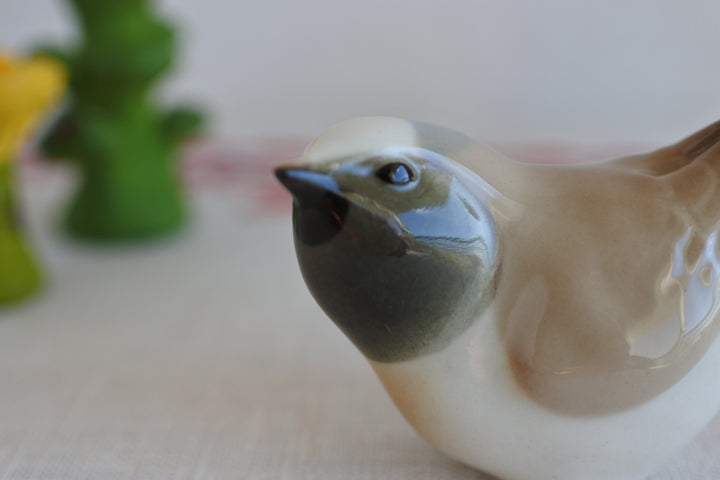 ロモノーソフ陶磁器　フィギア　鳥　ジョウビタキ