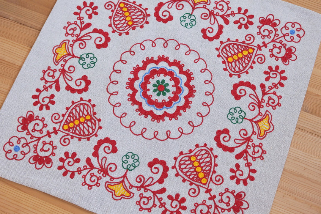 アルハンゲリスクの刺繍　クッションカバー