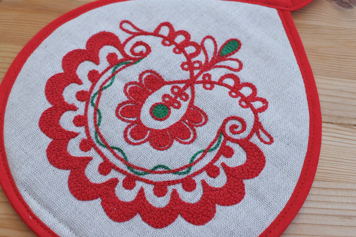 アルハンゲリスクの刺繍 なべ敷き しずく 　花Aグリーン