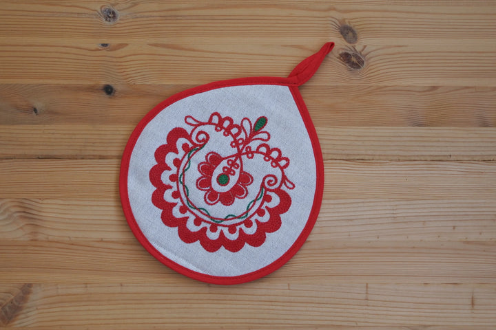 アルハンゲリスクの刺繍 なべ敷き しずく 　花Aグリーン