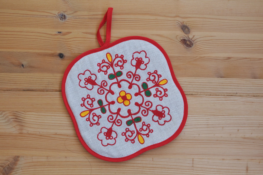 アルハンゲリスクの刺繍　なべ敷　ロシアの花