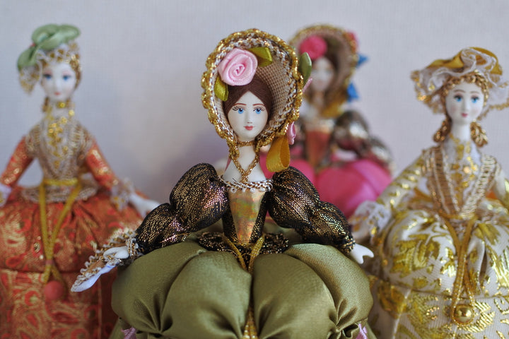 女帝のジュエリーボックス　若草色のドレス