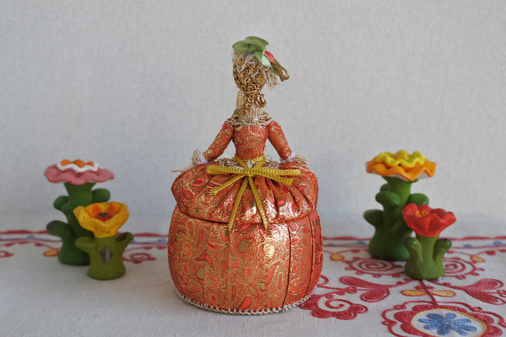 女帝のジュエリーボックス　薔薇のカクテル帽