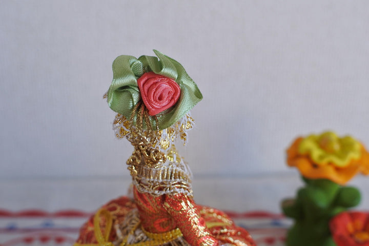 女帝のジュエリーボックス　薔薇のカクテル帽