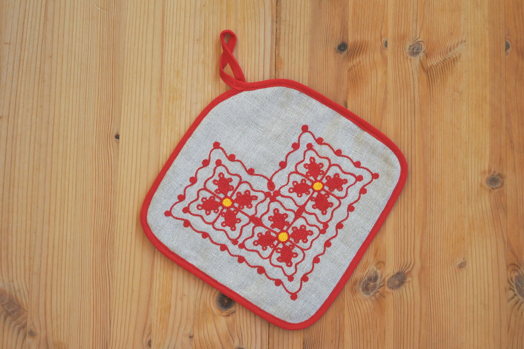 アルハンゲリスクの刺繍　鍋敷き　田園