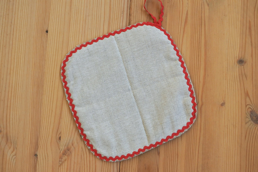 アルハンゲリスクの刺繍　なべ敷き　花